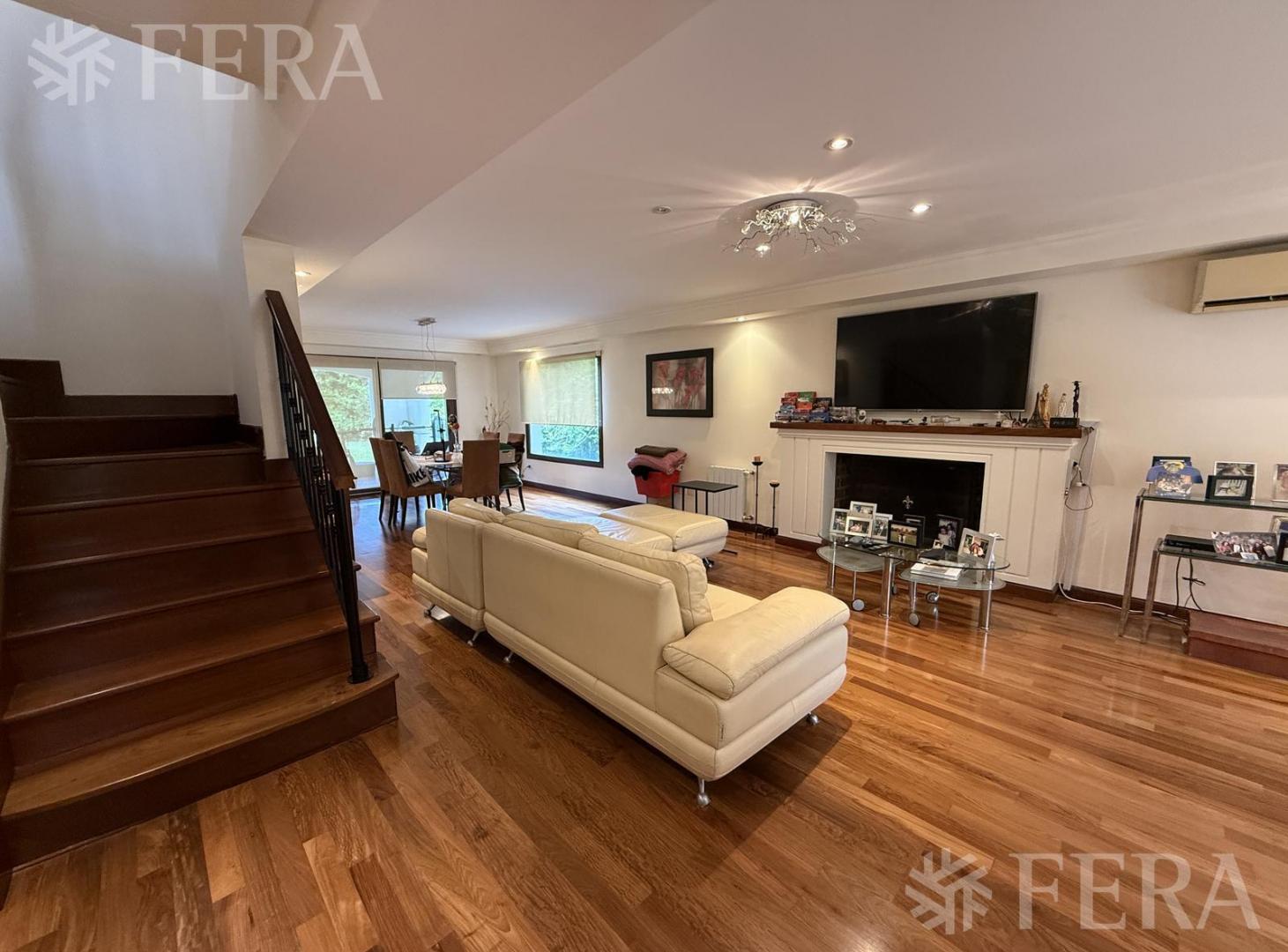 Foto de Venta Casa 5 ambientes con parrilla y piscina en Abril Club De, imagen 4