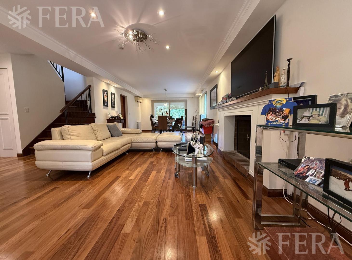 Foto de Venta Casa 5 ambientes con parrilla y piscina en Abril Club De, imagen 3