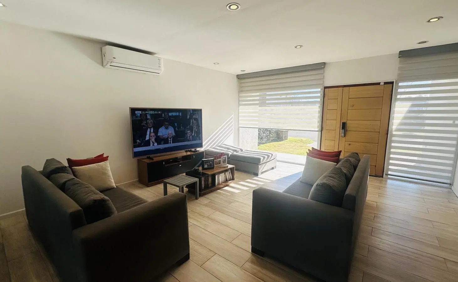 Casa 4 Ambientes con piscina - Barrio Santa Guadalupe 8