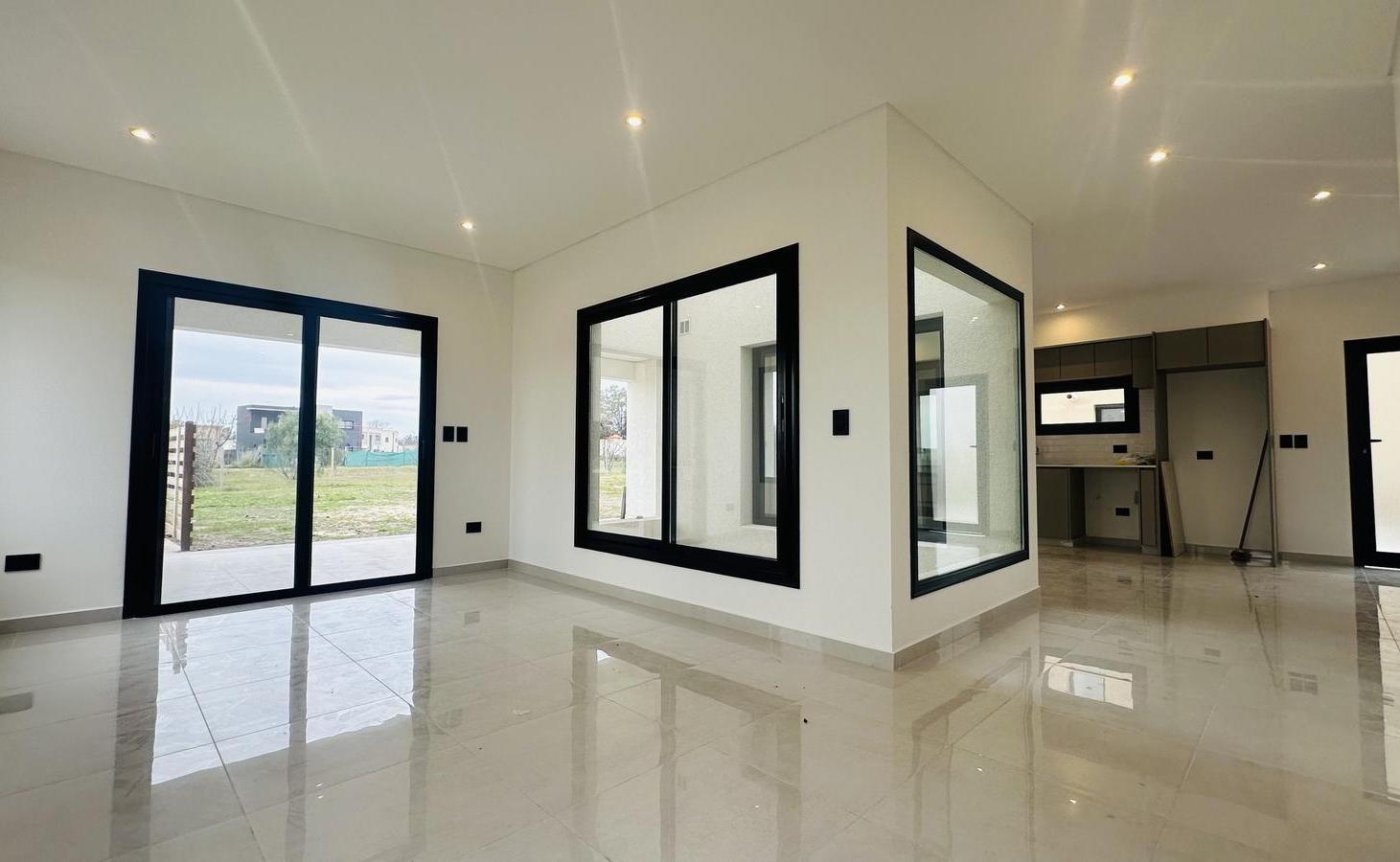 Foto de Casa 5 Ambientes en Santa Elisa - Pilar del este, imagen 1