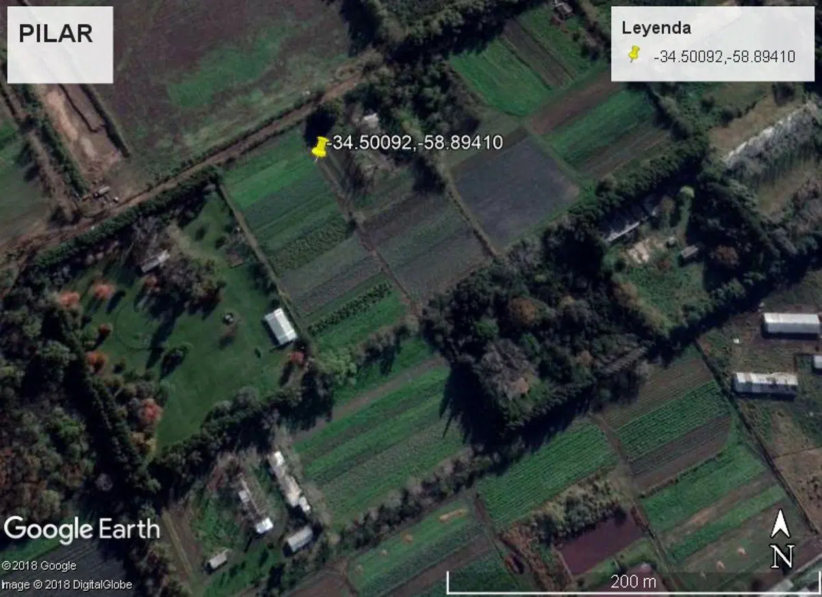 Excelente construcción en lote de 10.000 m2 2