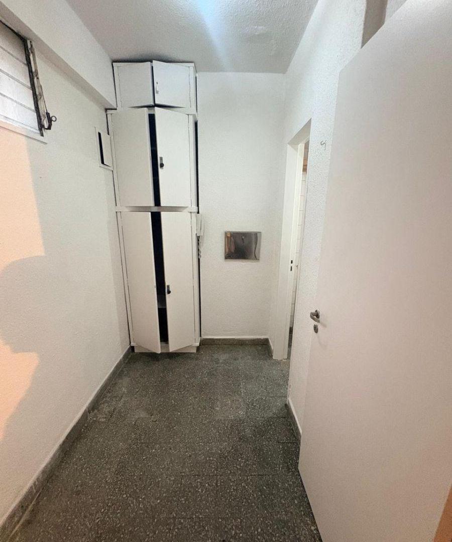 Foto de Departamento de 60 m² con 2 dormitorios en alquiler en Belgrano C, imagen 3