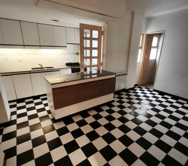 BELGRANO R-patio de 80m2, parrilla, cochera, amplio living comedor, lavad, gran cocina 3