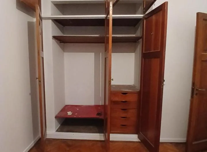 ALMAGRO-Impecable-3 dormitorios-Pintado-Pisos de parquet plastif- 5