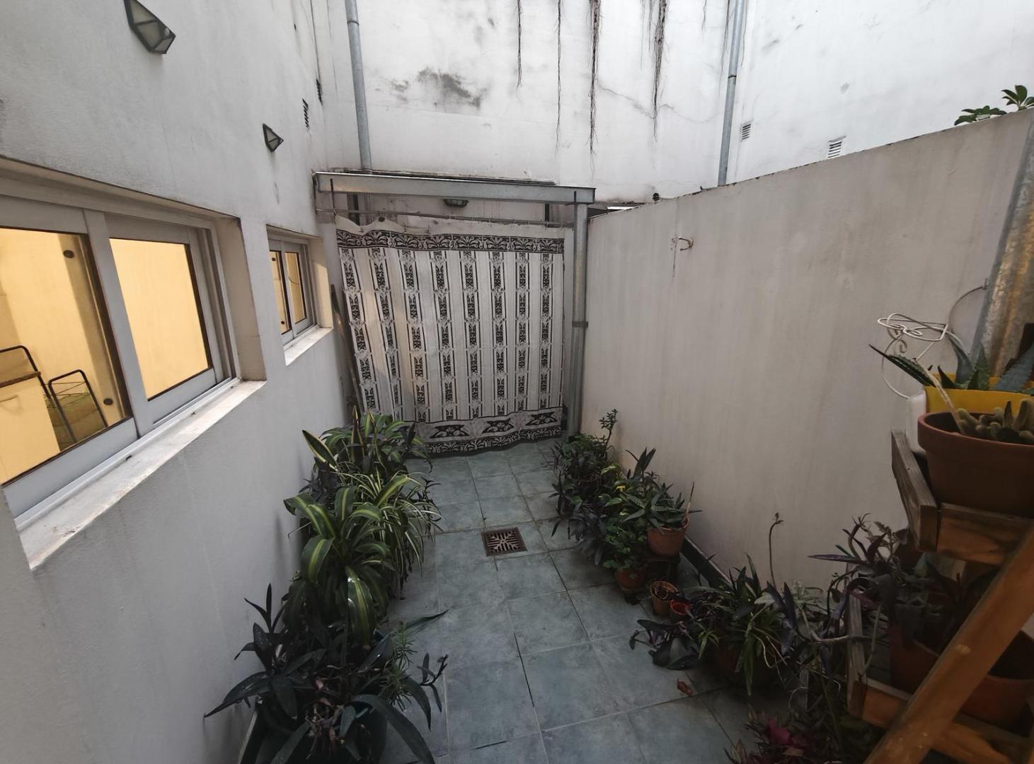 Foto de Tipo PH-Impecable dos ambientes al frente-luminoso-patio-lavadero, imagen 4