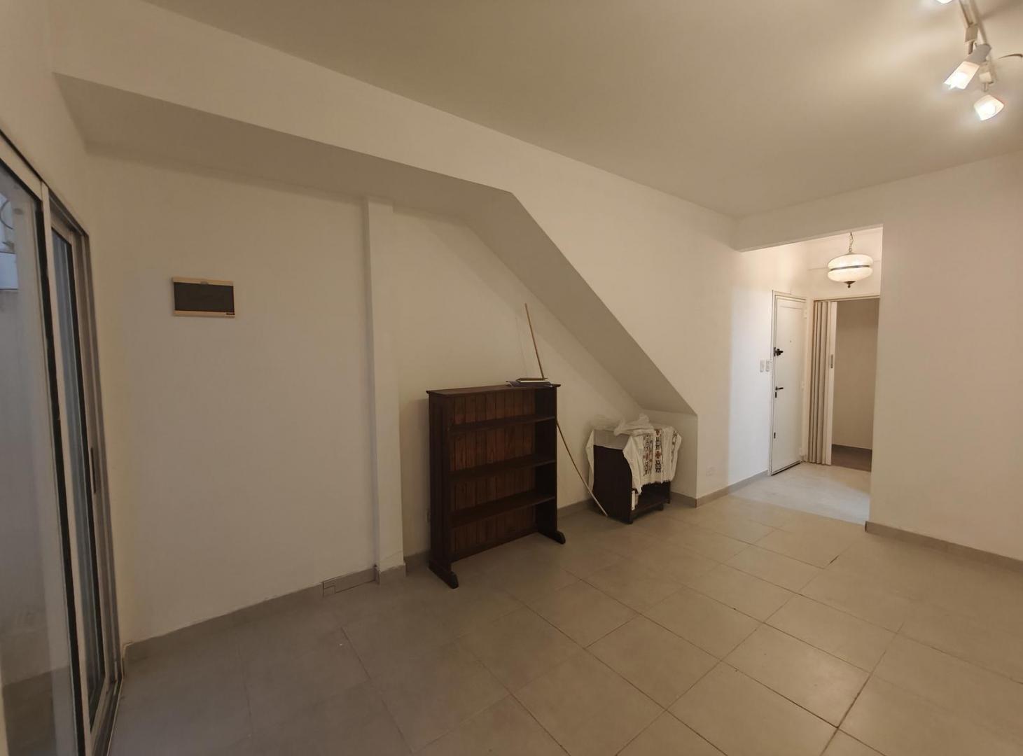 Foto de Tipo PH-Impecable dos ambientes al frente-luminoso-patio-lavadero, imagen 2