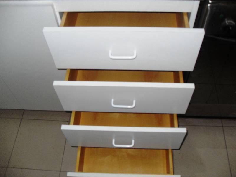 Foto de Luminoso-amplio dividido-cocina integrada-espacio lavarropa-, imagen 5