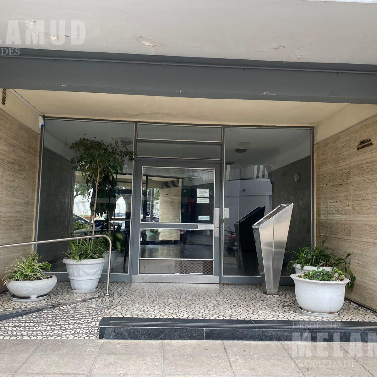 2 Amb / Venta y Alquiler / Villa Ortuzar Esquina 3