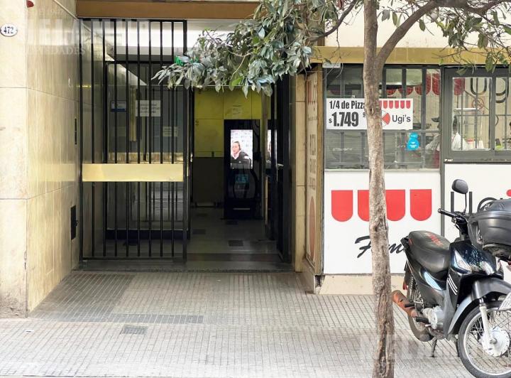 OFICINA / ALQUILER / CENTRO CON PATIO 3