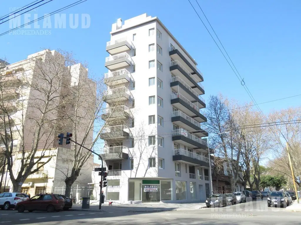 MONOAMBIENTE / VENTA / URQUIZA PISO ALTO 4