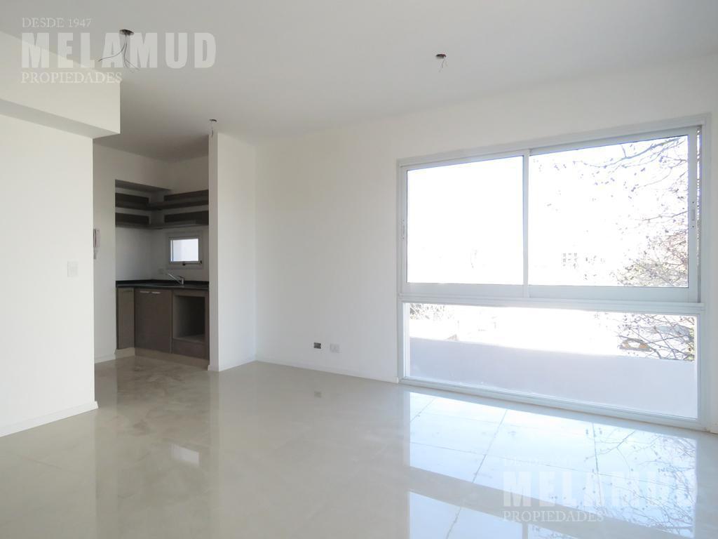 MONOAMBIENTE / VENTA / URQUIZA PISO ALTO
