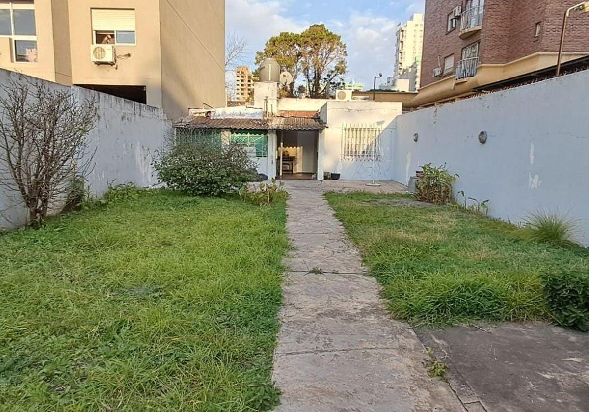 Foto de CASA EN ALQUILER EN SAN MIGUEL al fondo 3 ambientes muy amplios, con, imagen 1