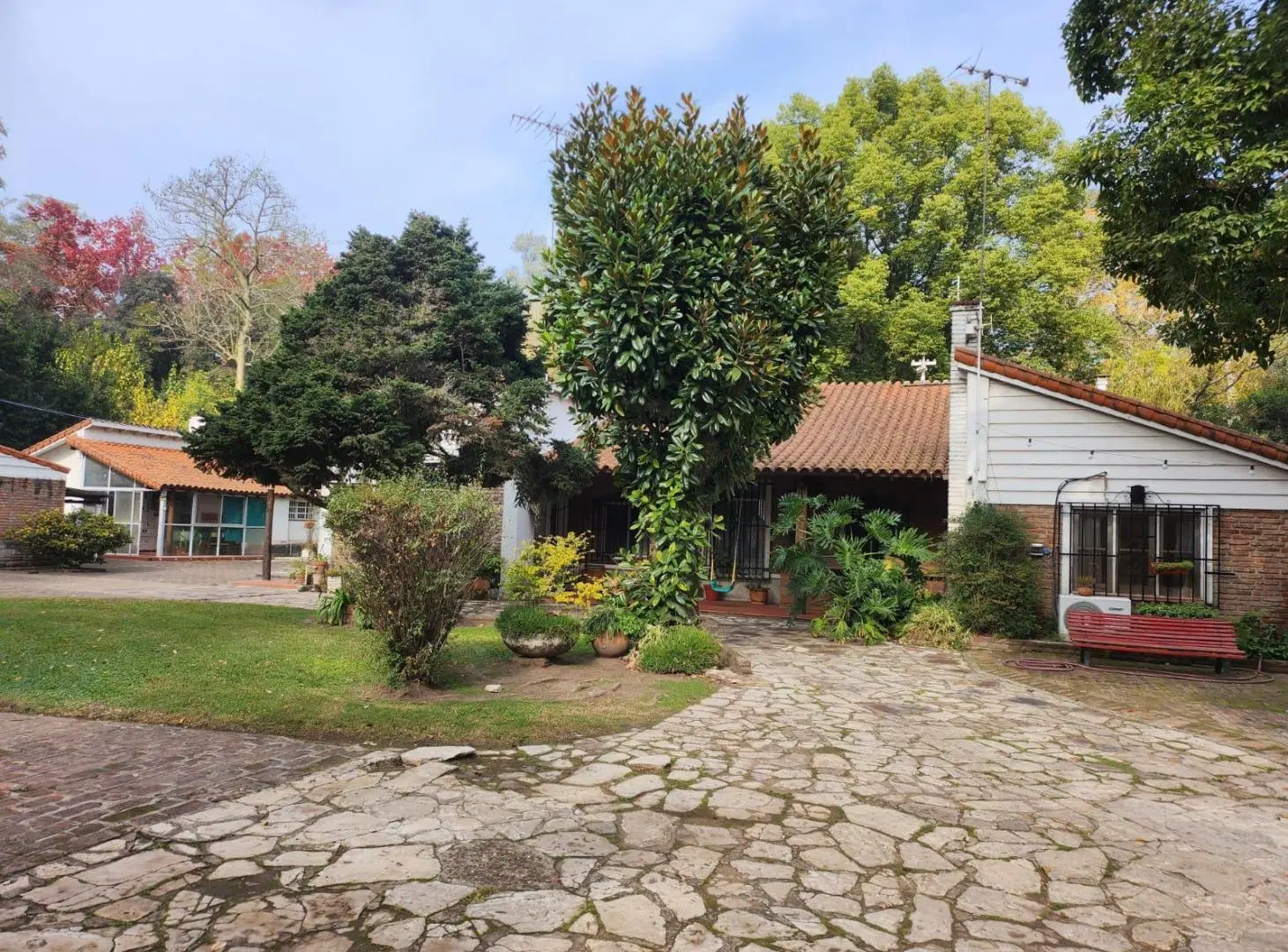Gran Casa quintan sobre principal de La Reja 8