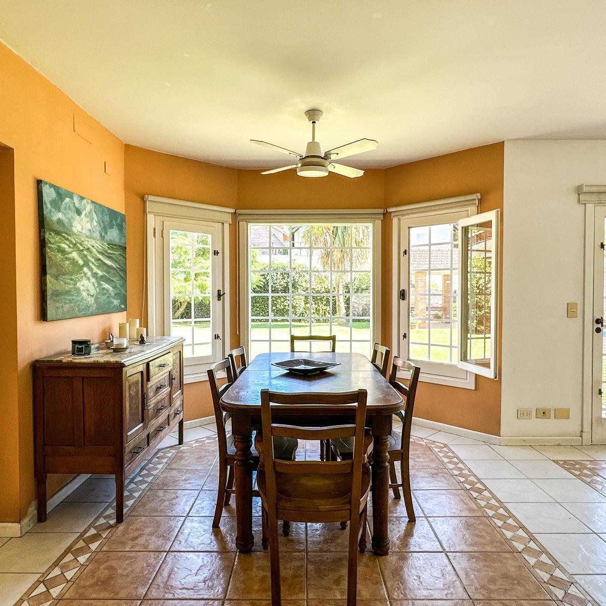 Casa en Venta en Las Lomas de San Isidro con Amplios Espacios, Gran Jardin, Quincho 2