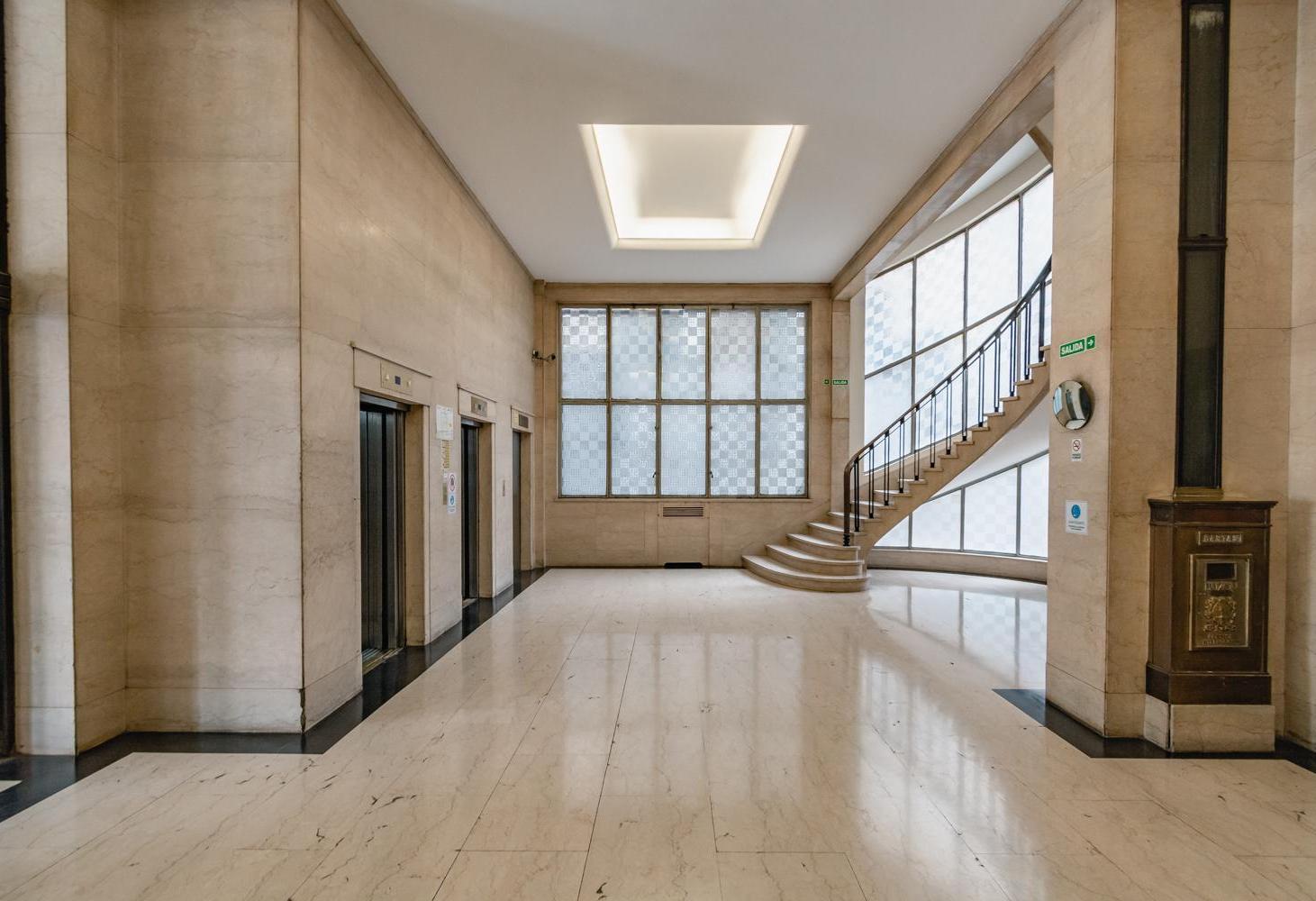 Foto de OFICINA EN VENTA/ALQUILER EN MONSERRAT - PISO COMPLETO CON VISTA, imagen 4
