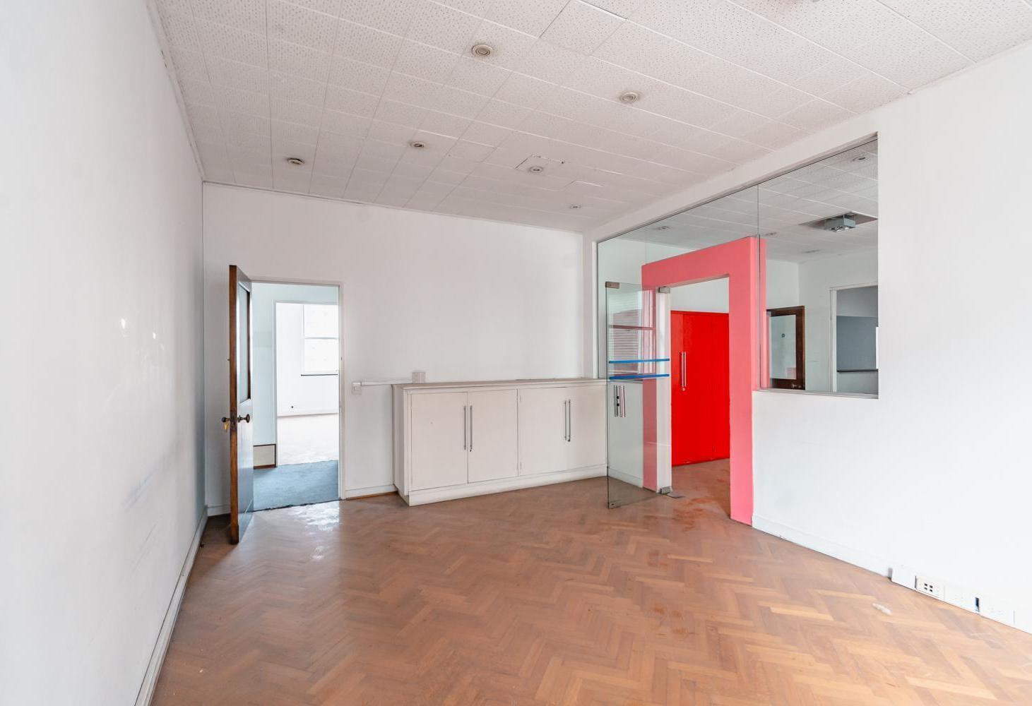 Foto de OFICINA EN VENTA/ALQUILER EN MONSERRAT - PISO COMPLETO CON VISTA, imagen 3