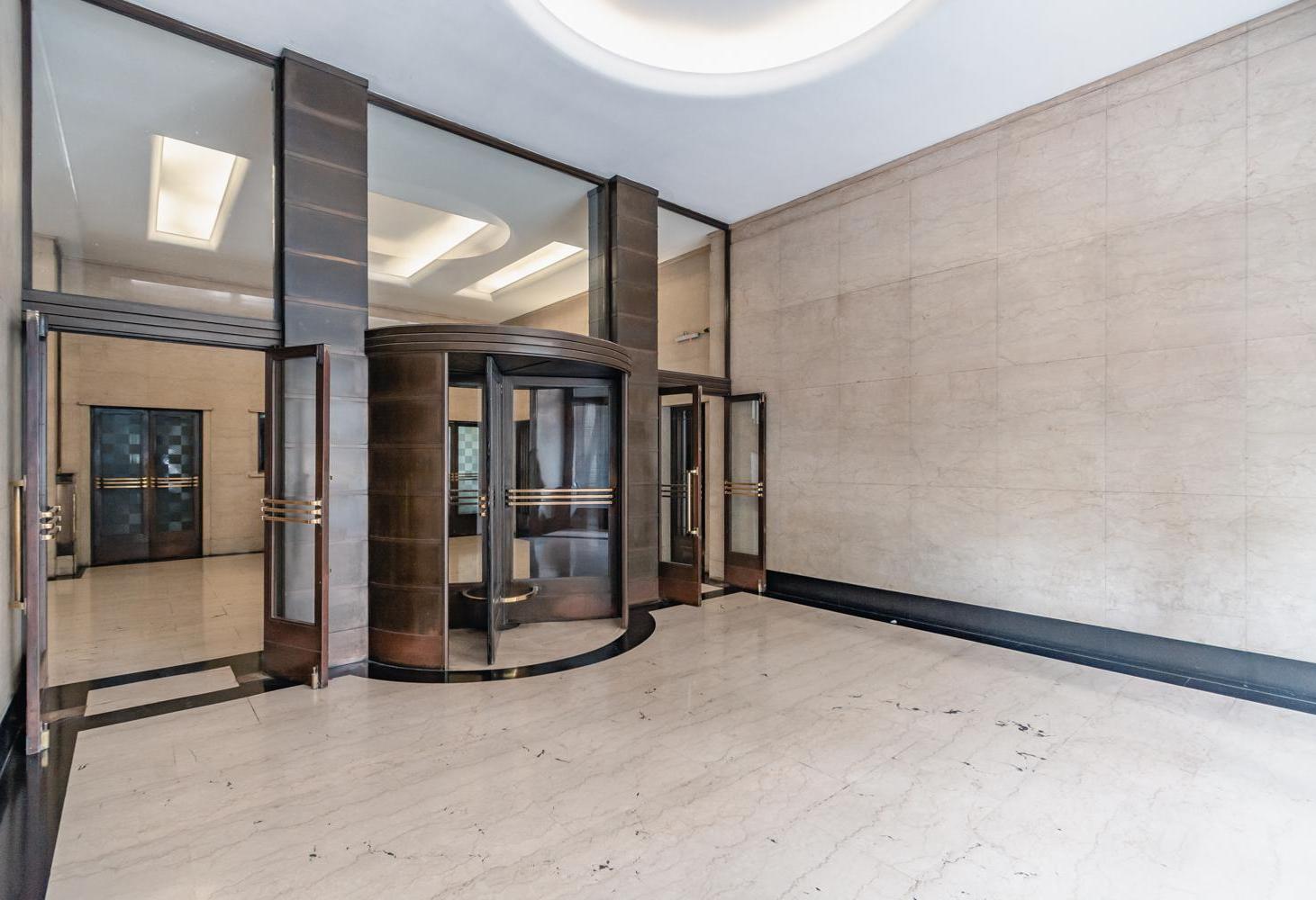 Foto de OFICINA EN VENTA/ALQUILER EN MONSERRAT - PISO COMPLETO CON VISTA, imagen 2