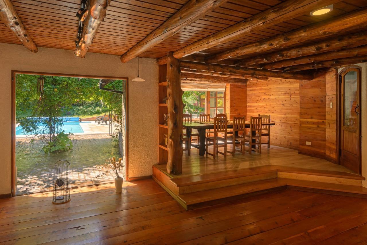 Foto de Exclusiva Residencia con Pileta y Parque en Altos del Sol, imagen 3