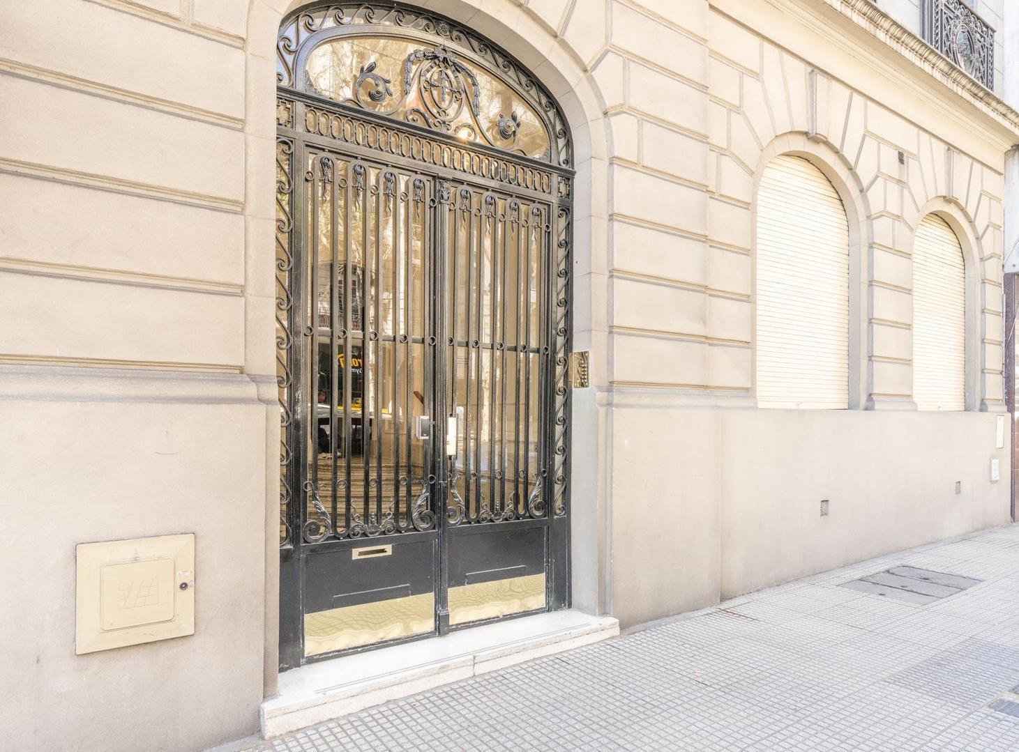 Foto de Departamento de estilo francés en venta sobre Av. Las Heras, Recoleta, imagen 3