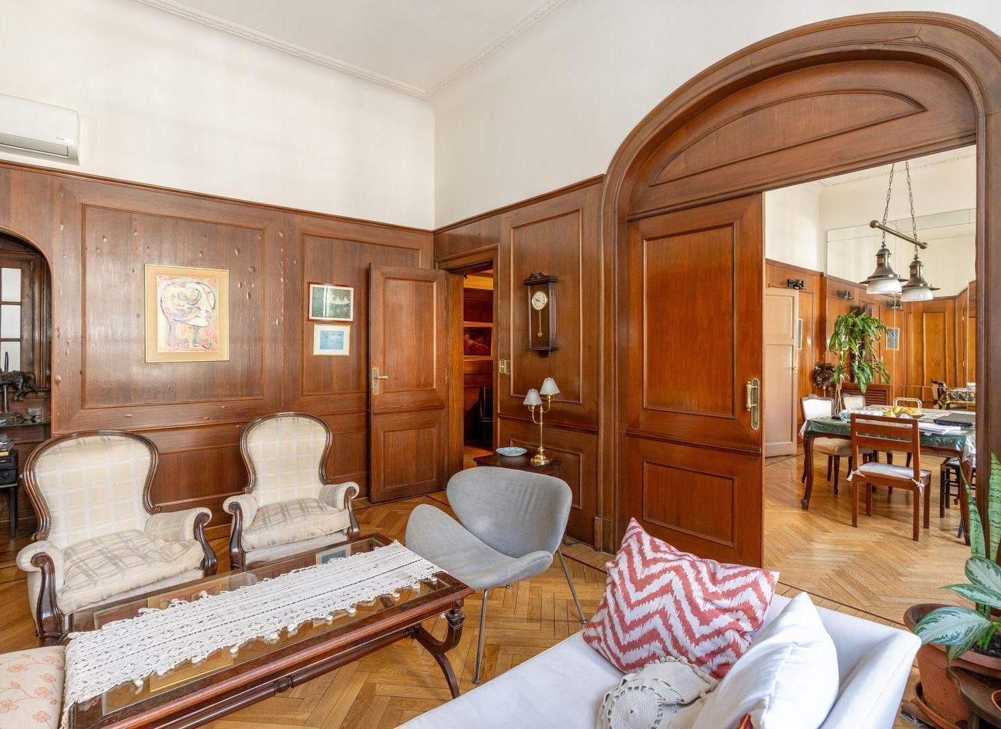 Foto de Departamento de estilo francés en venta sobre Av. Las Heras, Recoleta, imagen 1