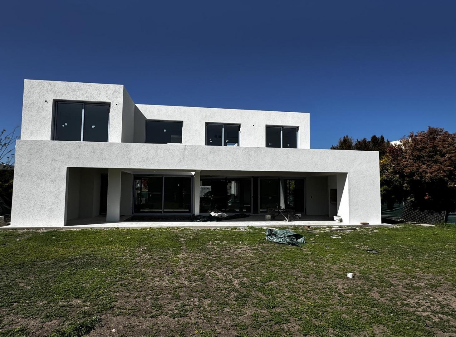 Foto de Casa en Venta a Estrenar 7 ambientes y pileta - Financiacion, imagen 5