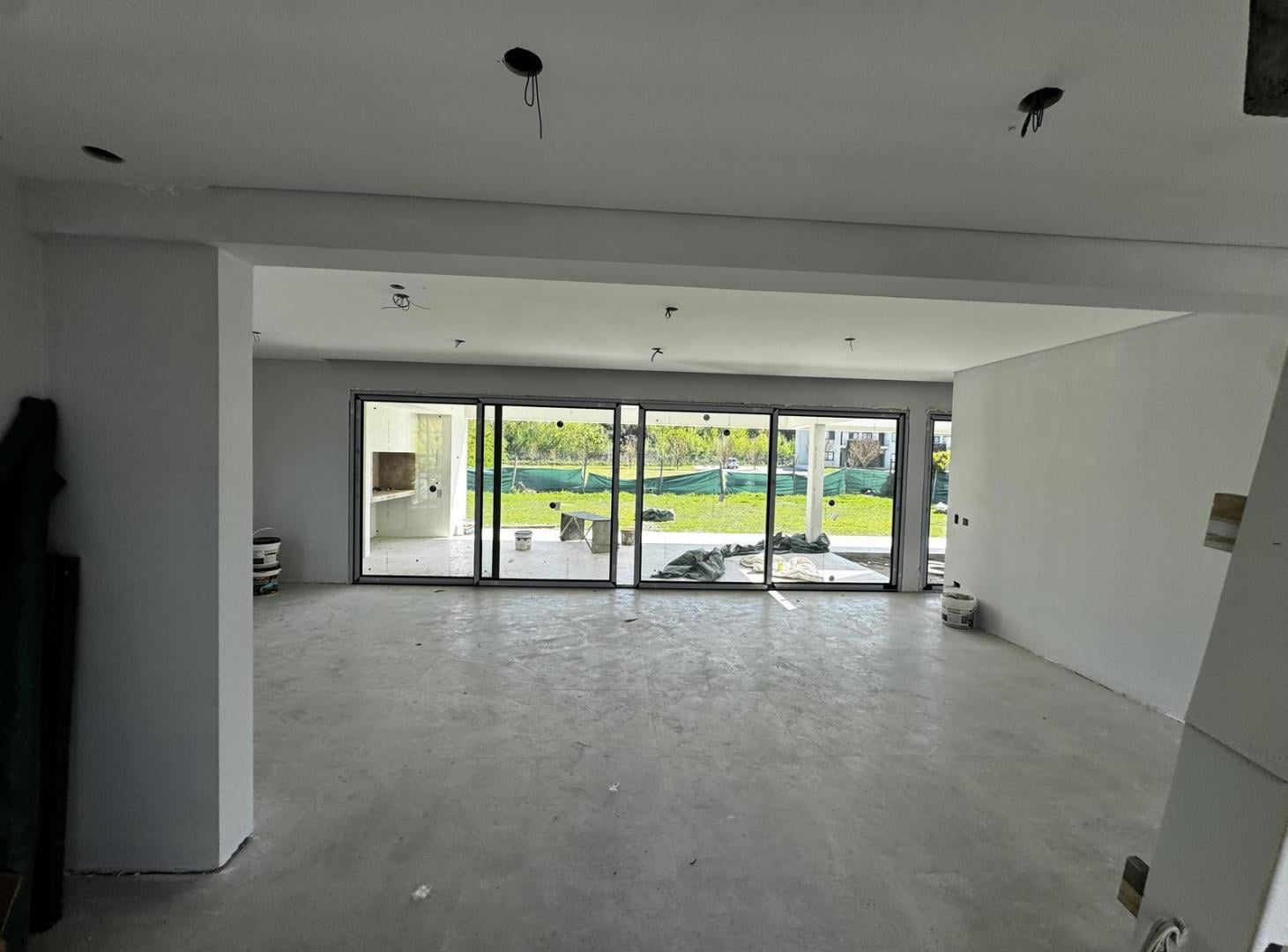 Foto de Casa en Venta a Estrenar 7 ambientes y pileta - Financiacion, imagen 2