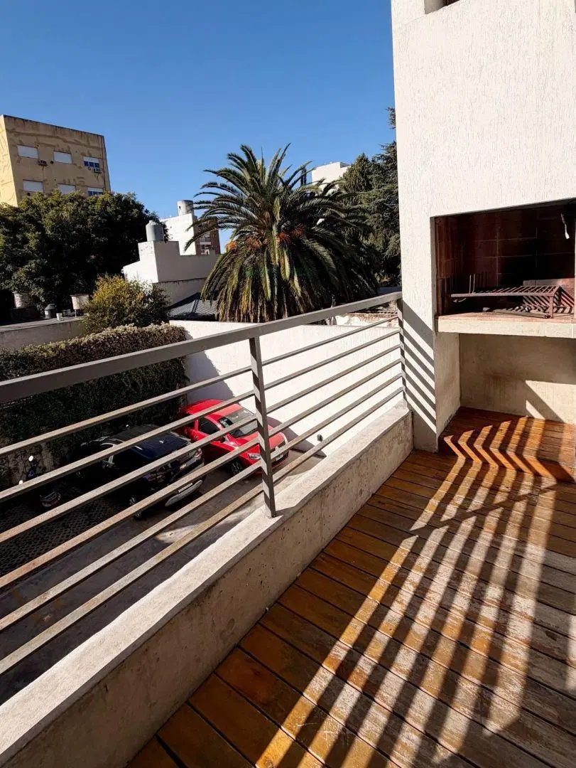 Venta 2 Amb Duplex Balcon c/Parrilla en San Martin PBA 2