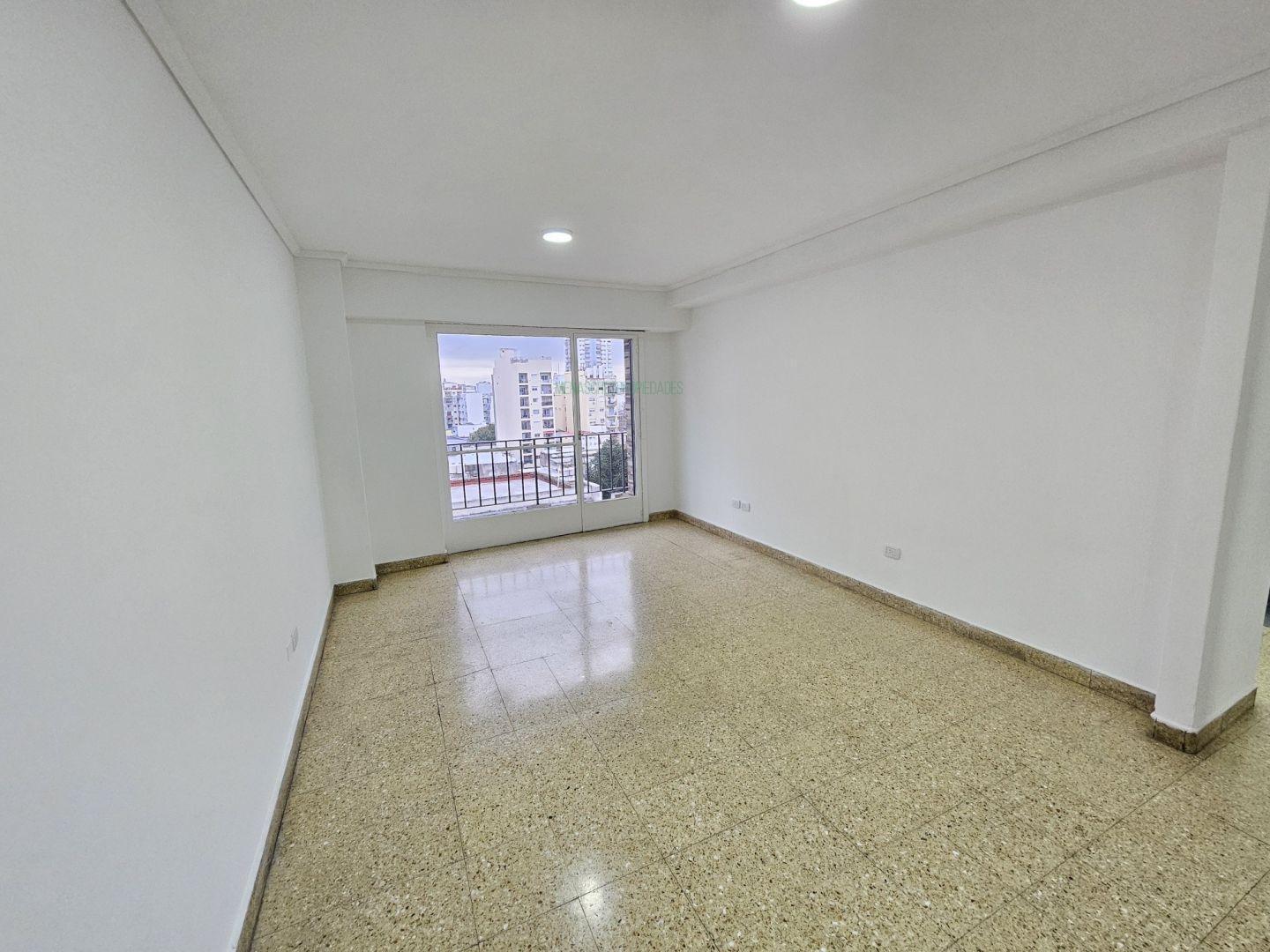 Foto de Alquiler 3 Amb Frente Balcon Luminoso en Villa Crespo, imagen 5