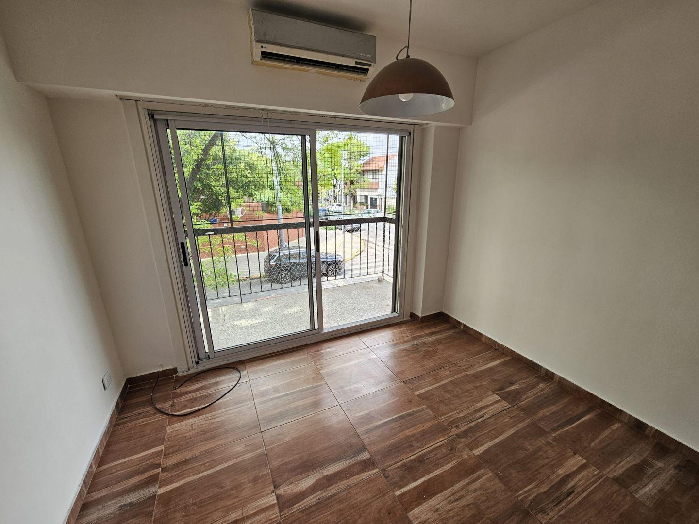 Foto de Alquiler 3 Amb en Villa del Parque Frente Luminoso Balcon y Patio, imagen 1