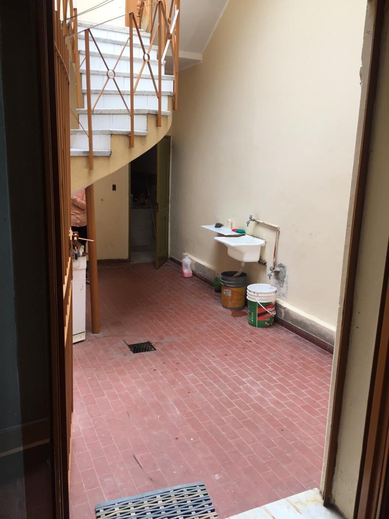 Venta de Inmueble en Constitución - 5 Ambientes, Salón y Terraza – Sin Expensas 3