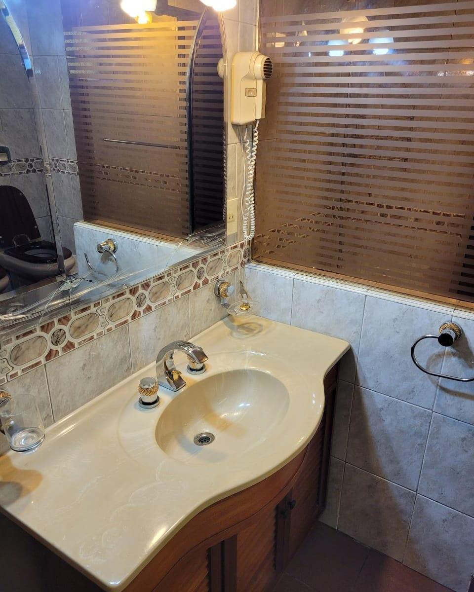 Chalet 4 Ambientes en Barrio Parque 4