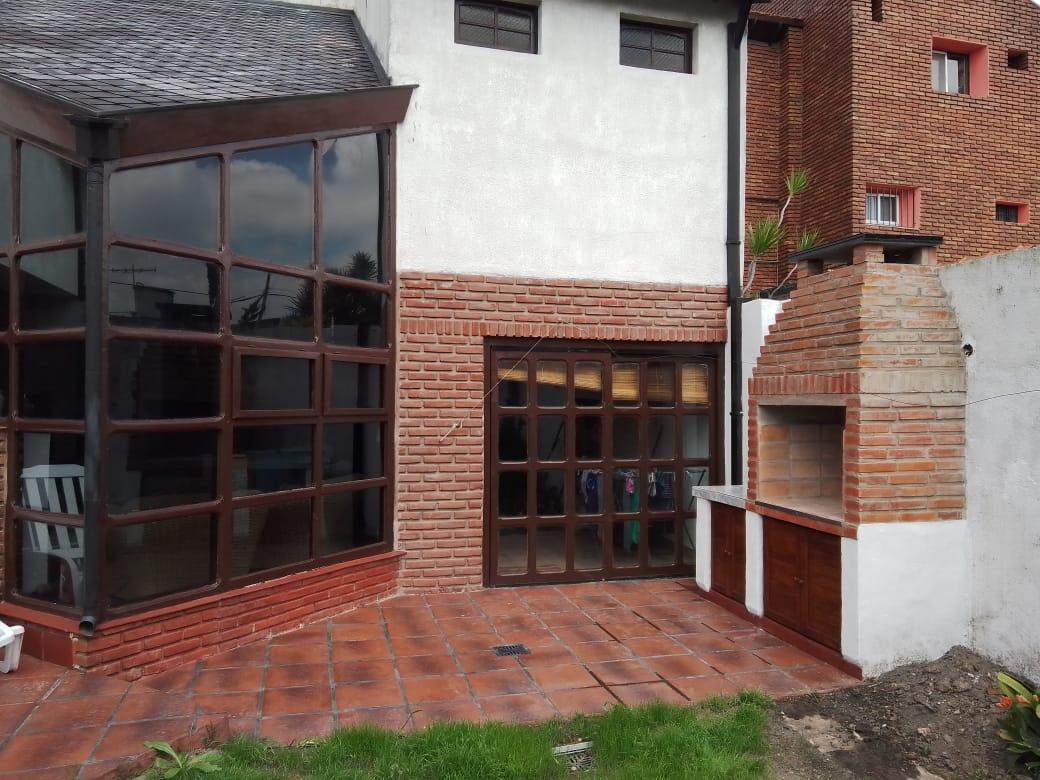 Chalet 4 Ambientes en Barrio Parque 1