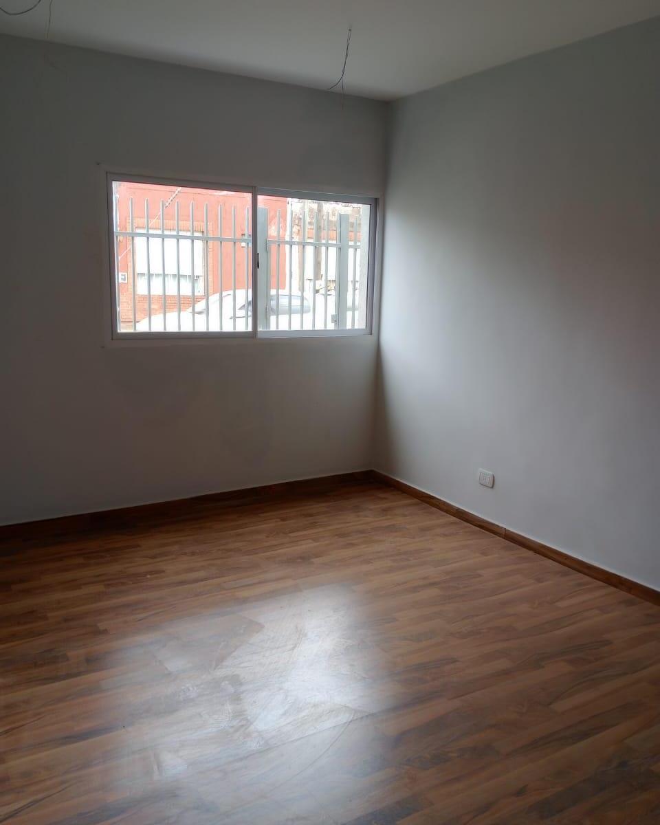 Hermoso PH 3 Ambientes "A Nuevo", Planta Baja con Jardin y Patio. Apto Credito 4
