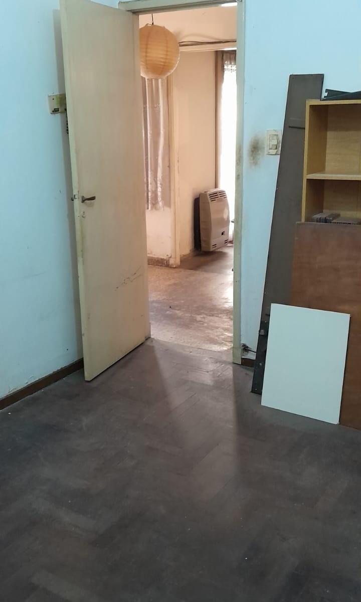 Amplio Departamento 3 Amb. 2 Patios a 150 m. de La Plaza San Martin 4