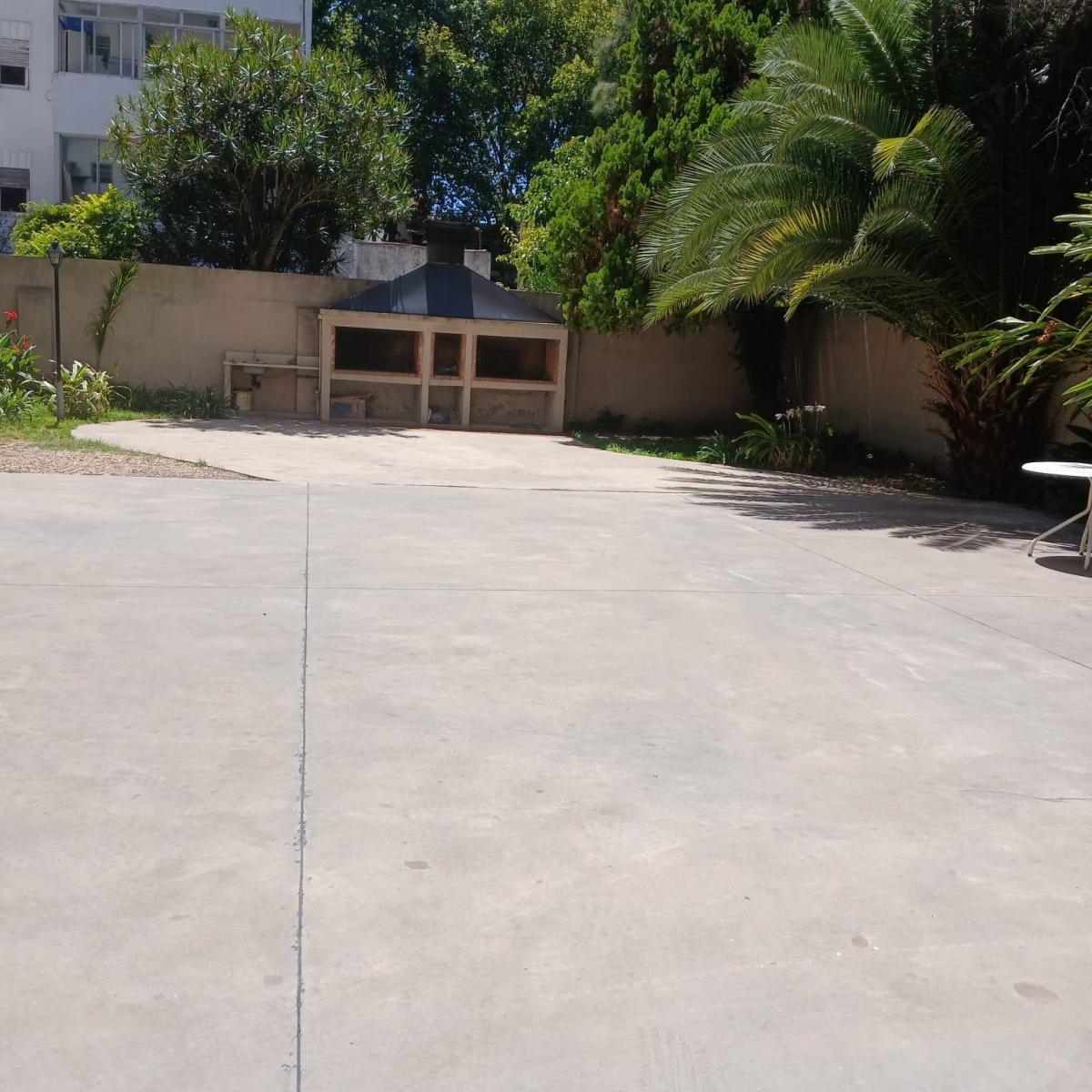 Hermoso Departamento 3 Ambientes 1* Piso Al Frente con Patio y Balcon 1