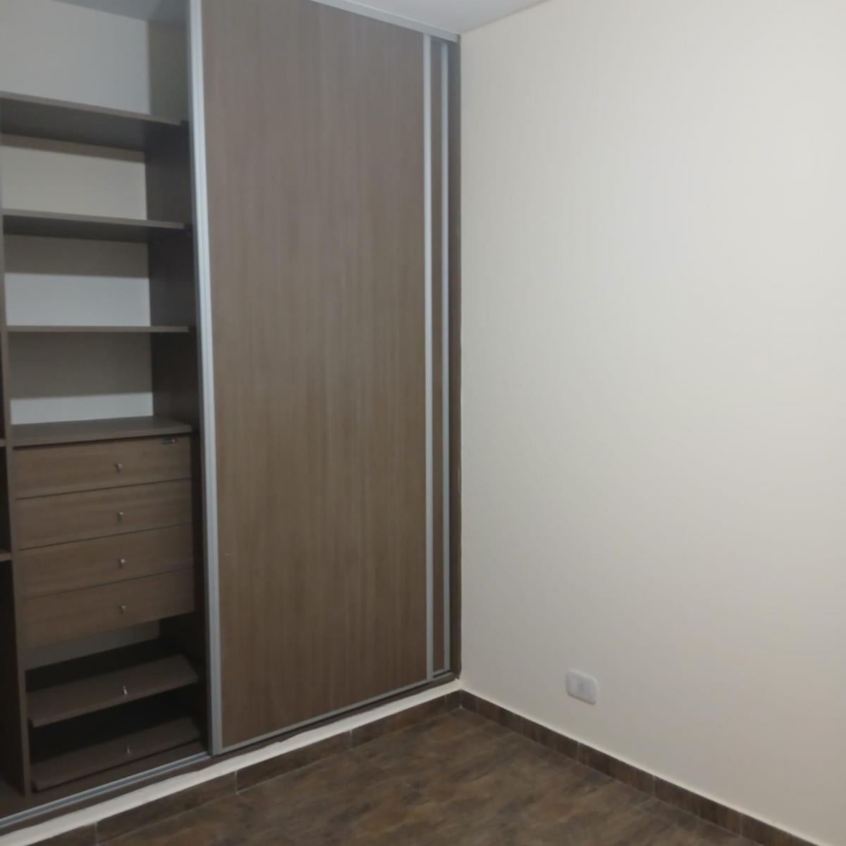 Hermoso Departamento 2 Amb. " a Estrenar" Al Frente con Balcon. - 5