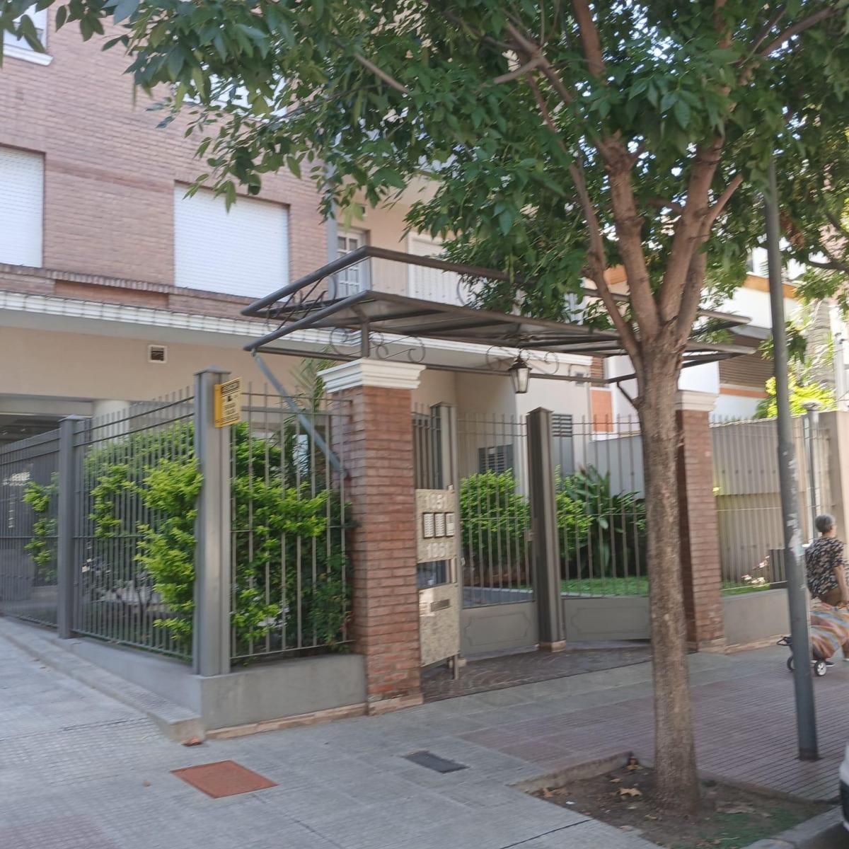 Hermoso Departamento 2 Amb. " a Estrenar" Al Frente con Balcon. - 2