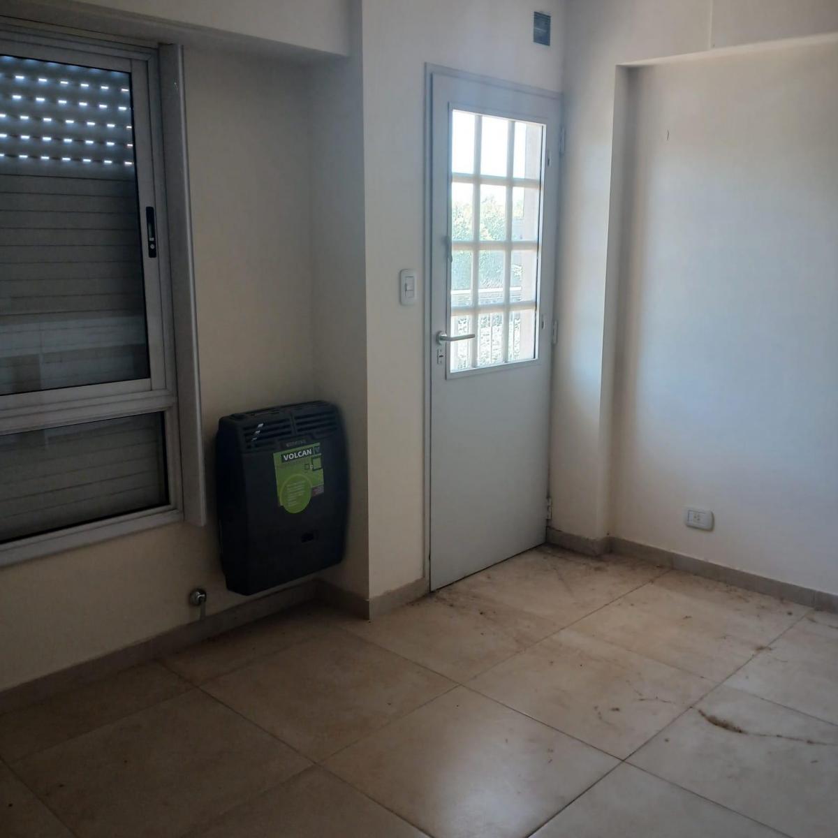 Hermoso Departamento 2 Amb. " a Estrenar" Al Frente con Balcon. - 4