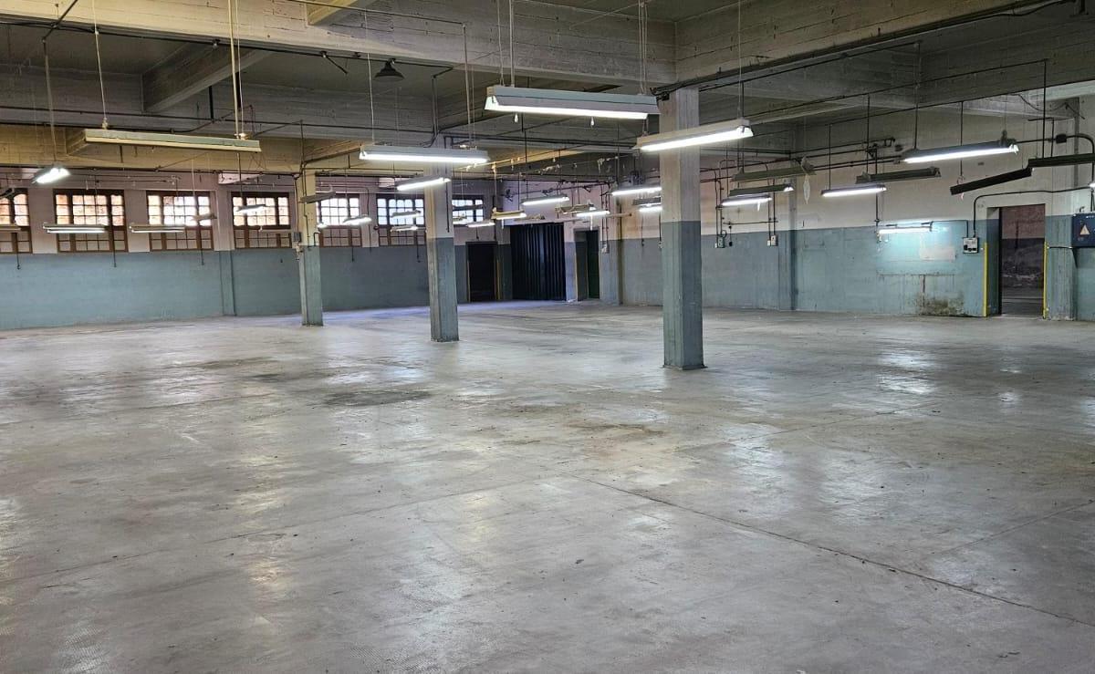 Foto de Excelente planta industrial 1600 m2, imagen 2