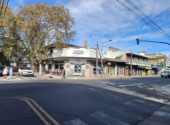 Local 28 m2 en venta San Martin Ctro.-  5