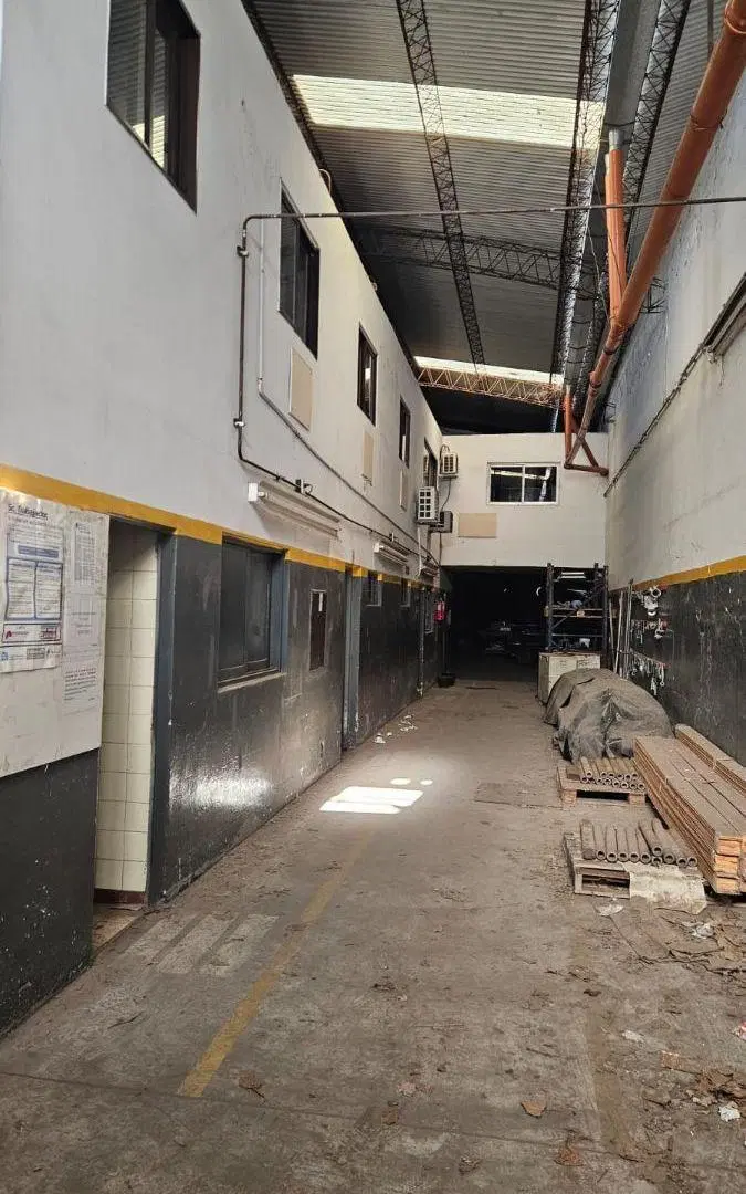 Excelente planta industrial 1354 m2 sobre 1500 de terreno zona industrial 5