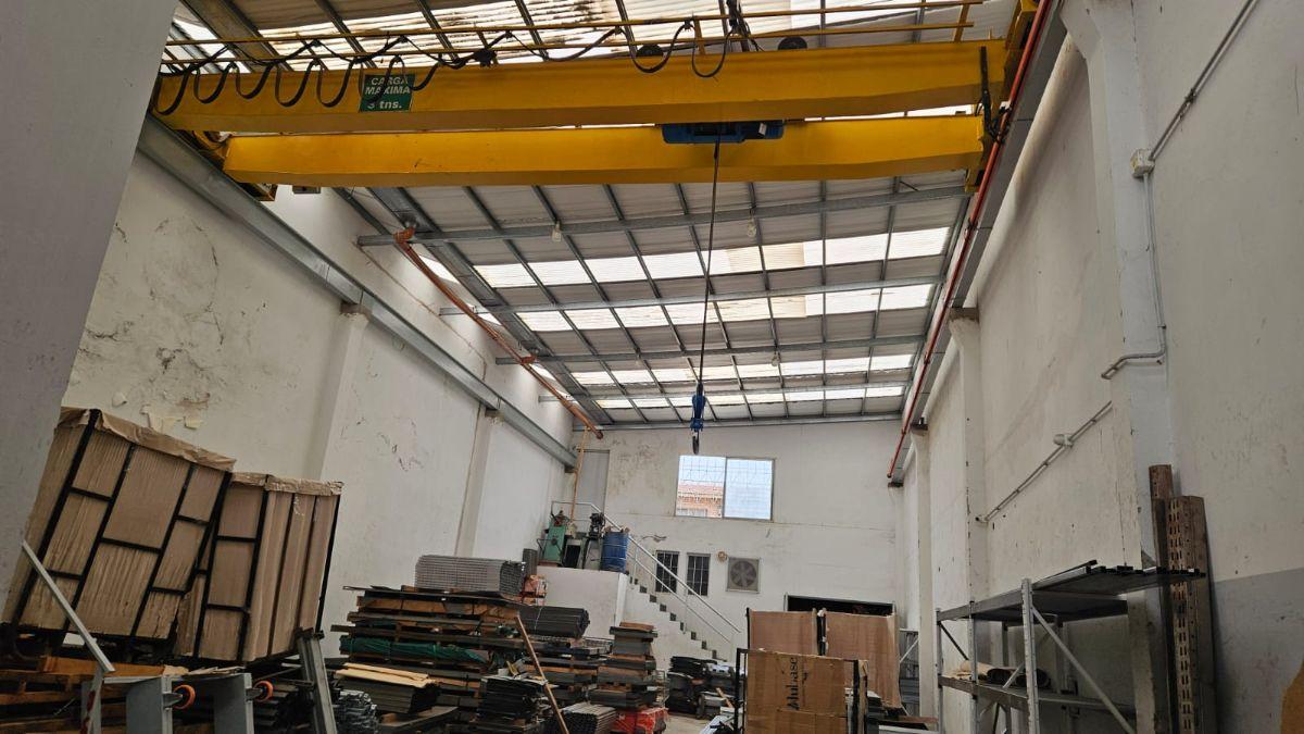 Foto de Galpon de 357 m² con puente grua 3 ton en venta en Villa Maipu, imagen 3