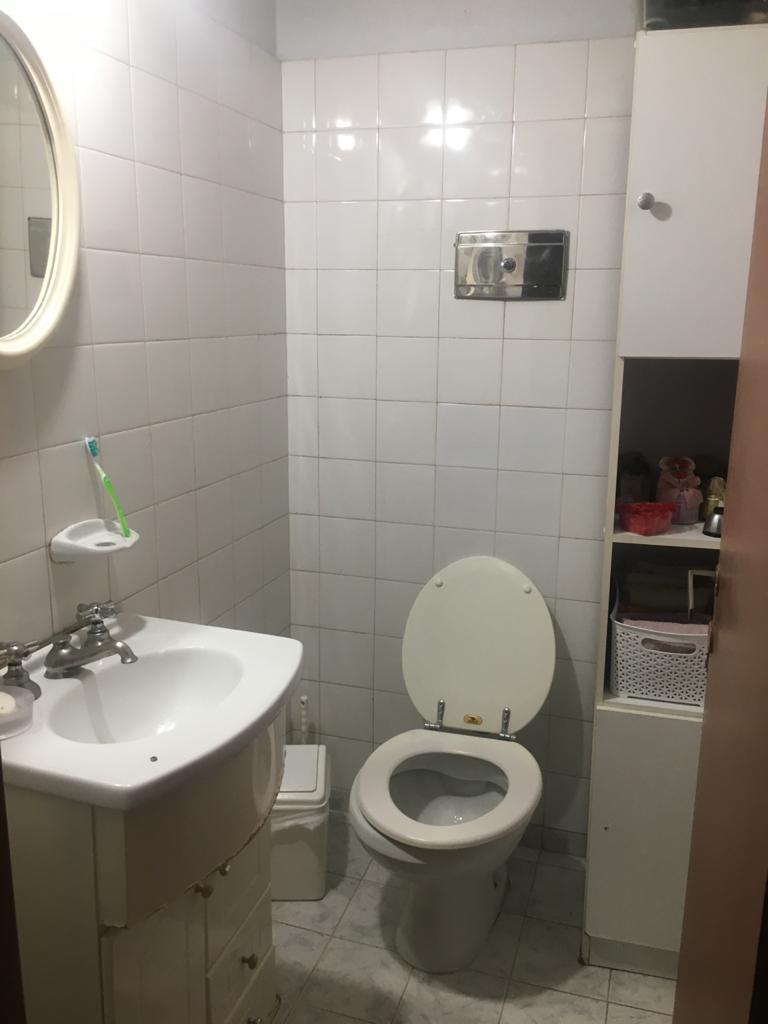 EN VENTA EN CIUDAD JARDIN TRÍPLEX GARAGE CUBIERTO 3 DORMITORIOS DOS BAÑOS EN PLENO CENTRO F: 7964