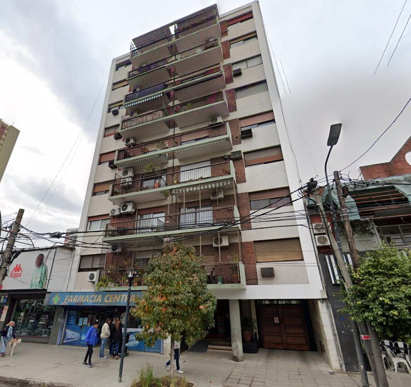 BAJAMOS EL PRECIO!! EN VENTA UNICO DEPARTAMENTO DE 2 AMBIENTES EN PLENO CENTRO DE CASEROS ARRIBA FAR