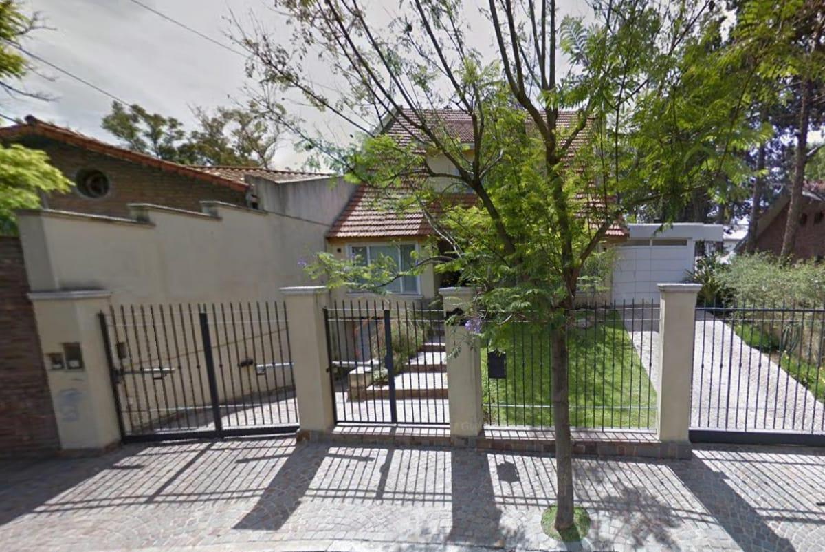 CIUDAD JARDÍN: UNICO CHALET MUY AMPLIO, , DEPENDENCIA DE SERVICIO, DOS LAVADEROS, DOS PARRILLAS F: 6