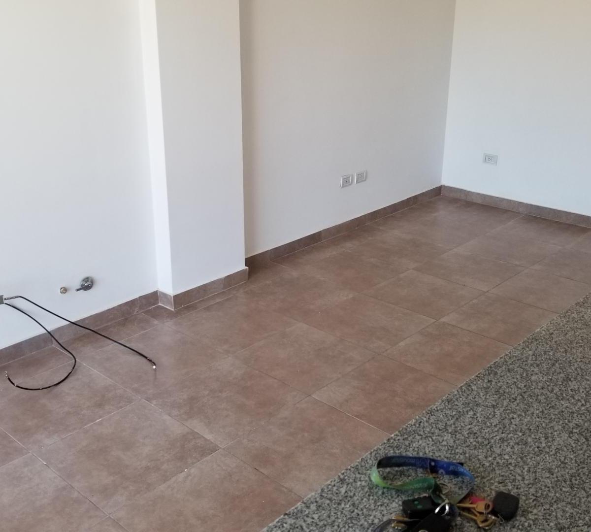 EN VENTA EN EL PALOMAR EXCELENTE DEPARTAMENTO DE 2 AMBIENTES EN 5TO PIDO CONTRAFRENTE SOBRE YAPEYU E