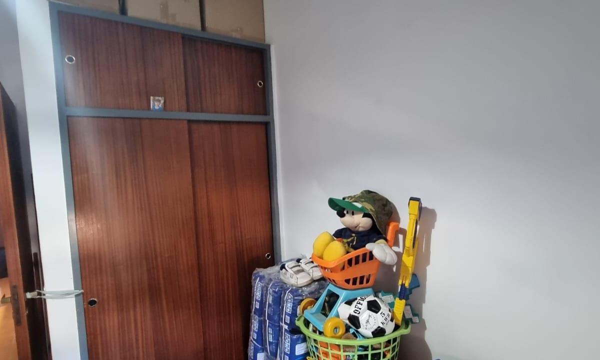 Foto de VENDO EN CIUDAD JARDIN DUPLEX DE 4 AMB. 2 DORMITORIOS EN PRIMER PLANTA, imagen 3