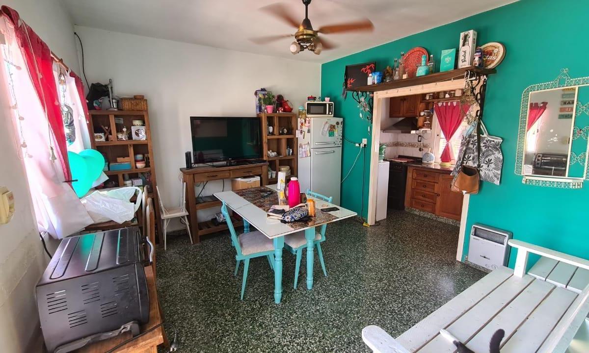 EN VENTA EN EL PALOMAR: HERMOSO DEPARTAMENTO TIPO CASA DE 3 AMBIENTES CON LAVADERO Y PATIO PROPIO;