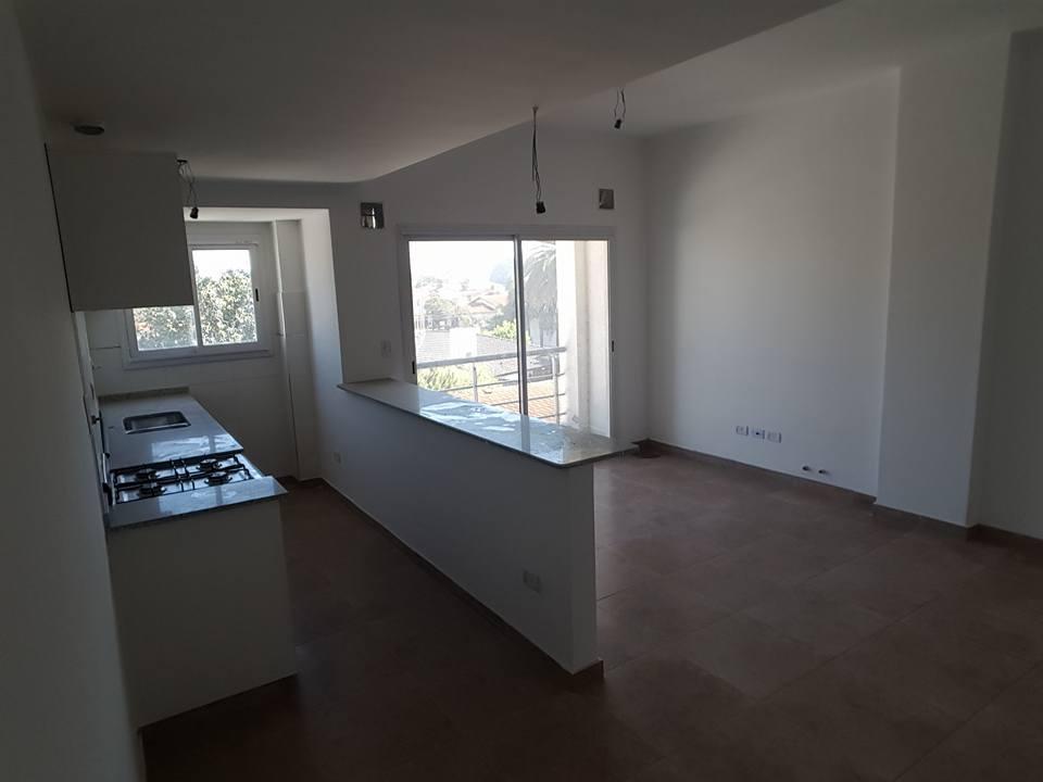 En Venta en El Palomar Centro Hermoso y Amplio Departamento de 2 Ambientes en Quinto Piso Contrafren 1