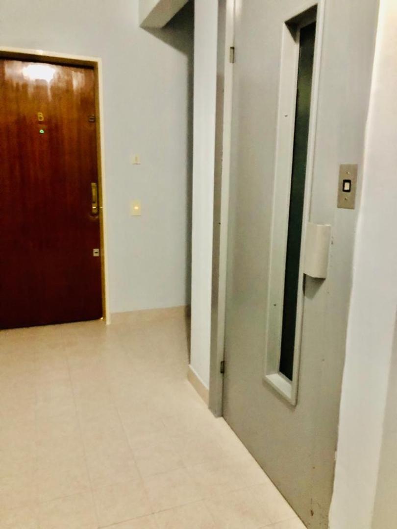 En Moron Departamento en Venta 2 Dorm. con Cochera F: 8697 4